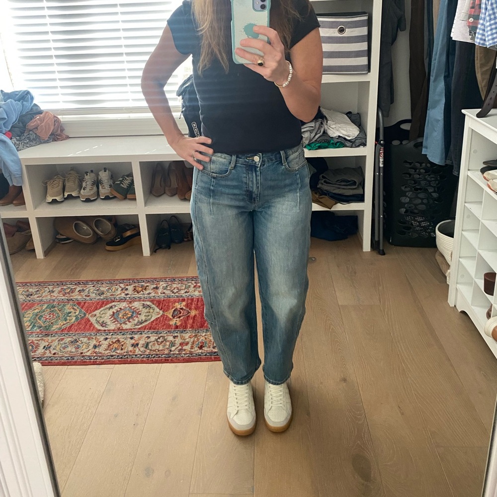 Current barrel jeans from shopthegoldenhoney.com Sz Small fit like a 27